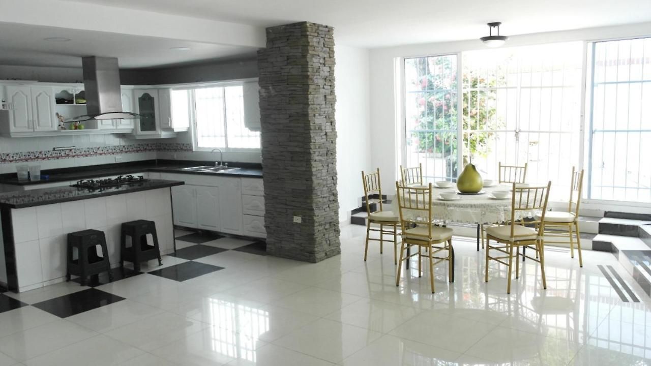 In Guest - C7-l Near The Sea With Pool Air Conditioning And Wifi Pensión Cartagena